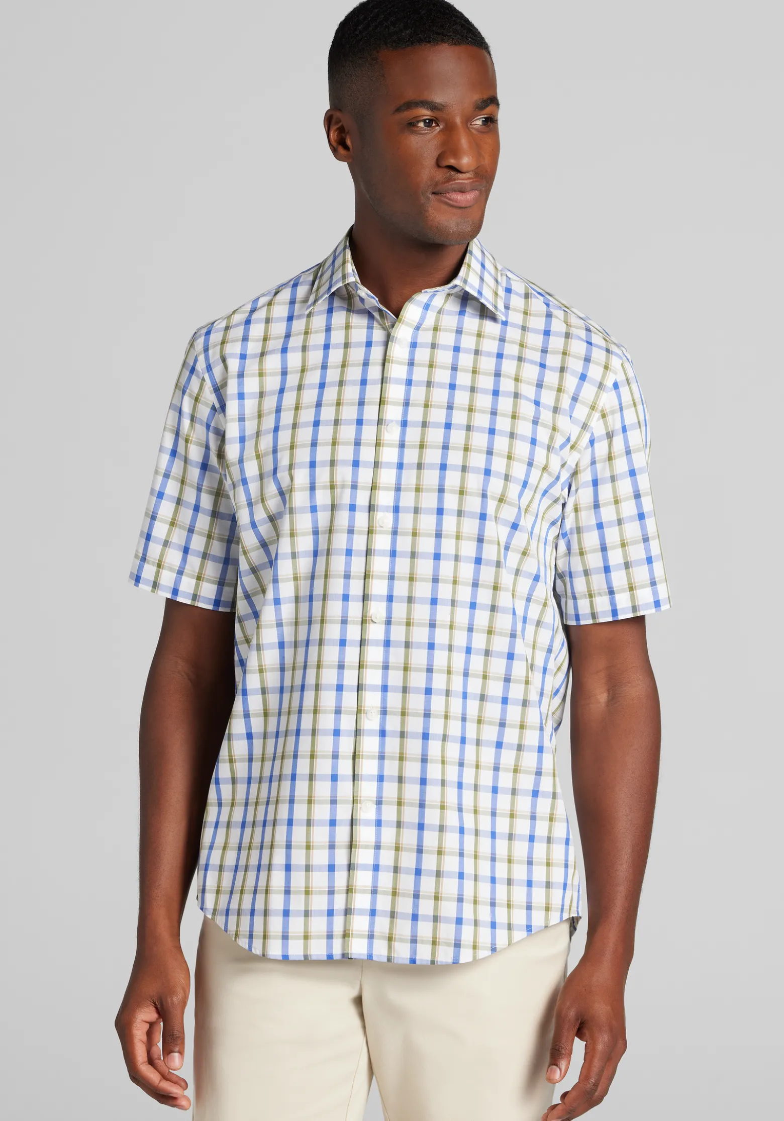 1905 Collection Tailored Fit Large Plaid Short Sleeve Button Up Shirt