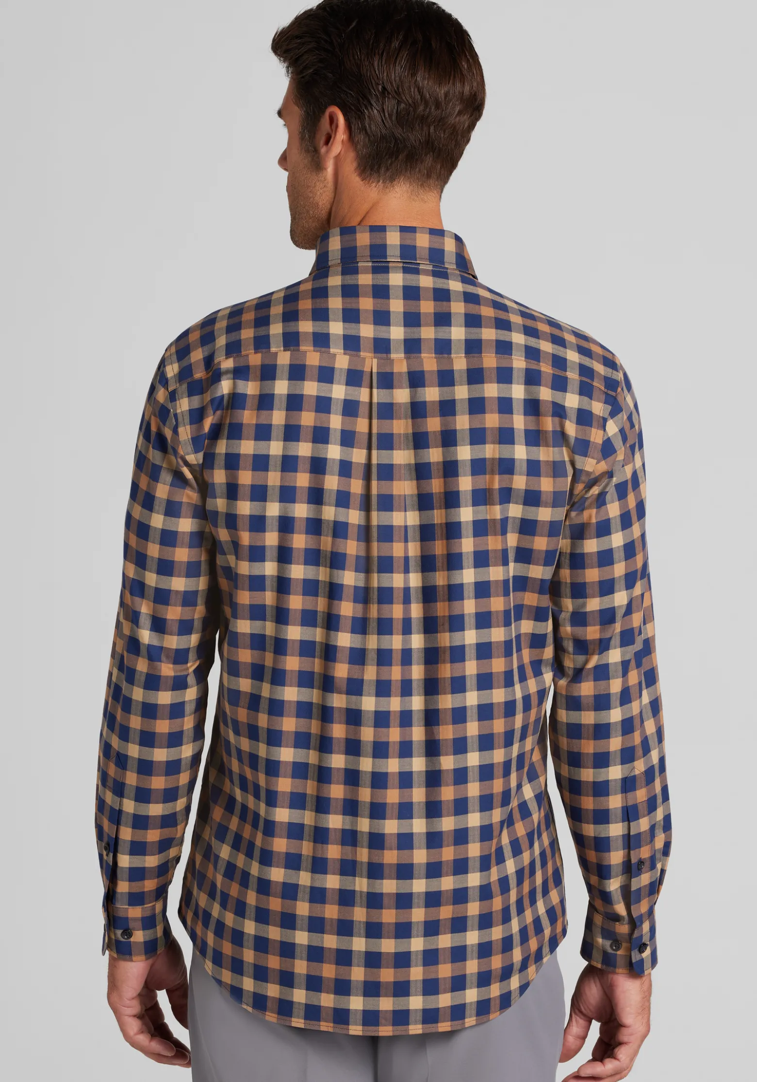 Jos. A. Bank Tailored Fit Medium Gingham Plaid Button Up Shirt