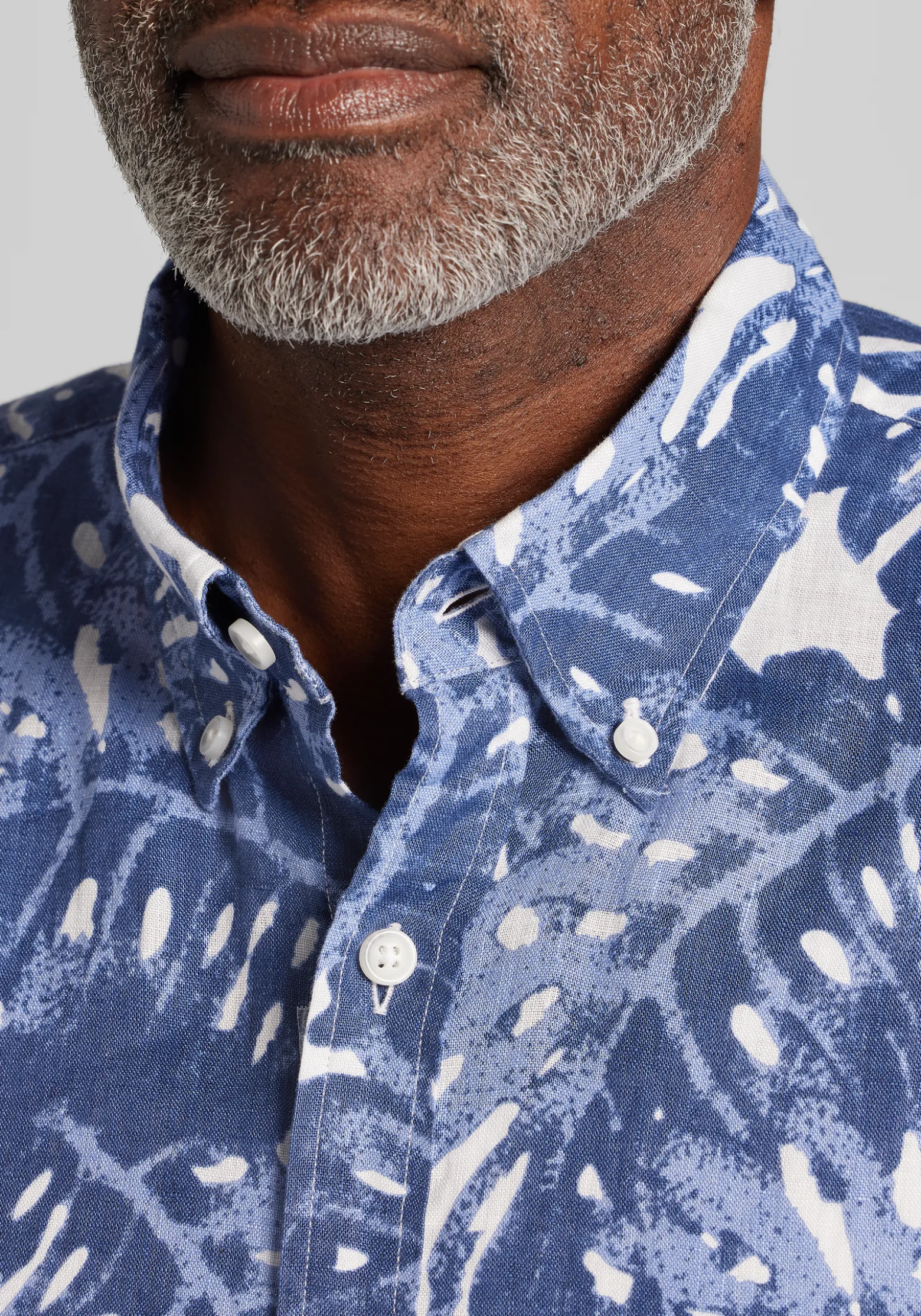 Reserve Collection Tailored Fit Monstera Leaf Linen Short Sleeve Button Up Shirt