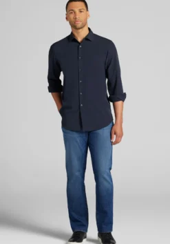 Traveler® Collection COOLMOTION Tailored Fit 4-Way Stretch Button Up Shirt