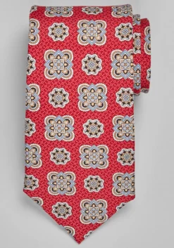Traveler® Collection Medallion Tie