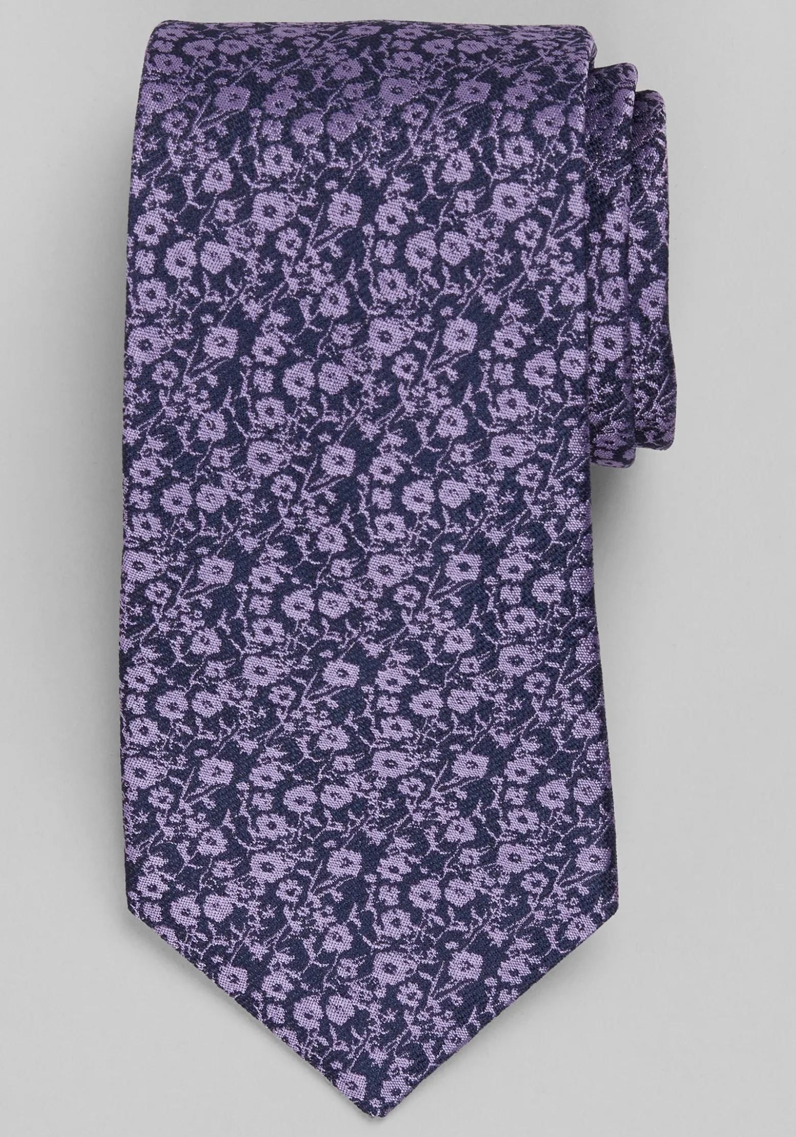 Traveler® Collection Minimono Floral Tie