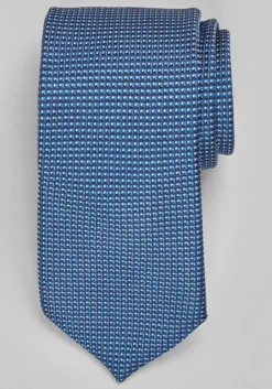 Traveler® Collection Pyramid Neat Tie