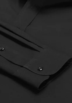 Traveler® Collection Tailored Fit Spread Collar Solid Dress Shirt