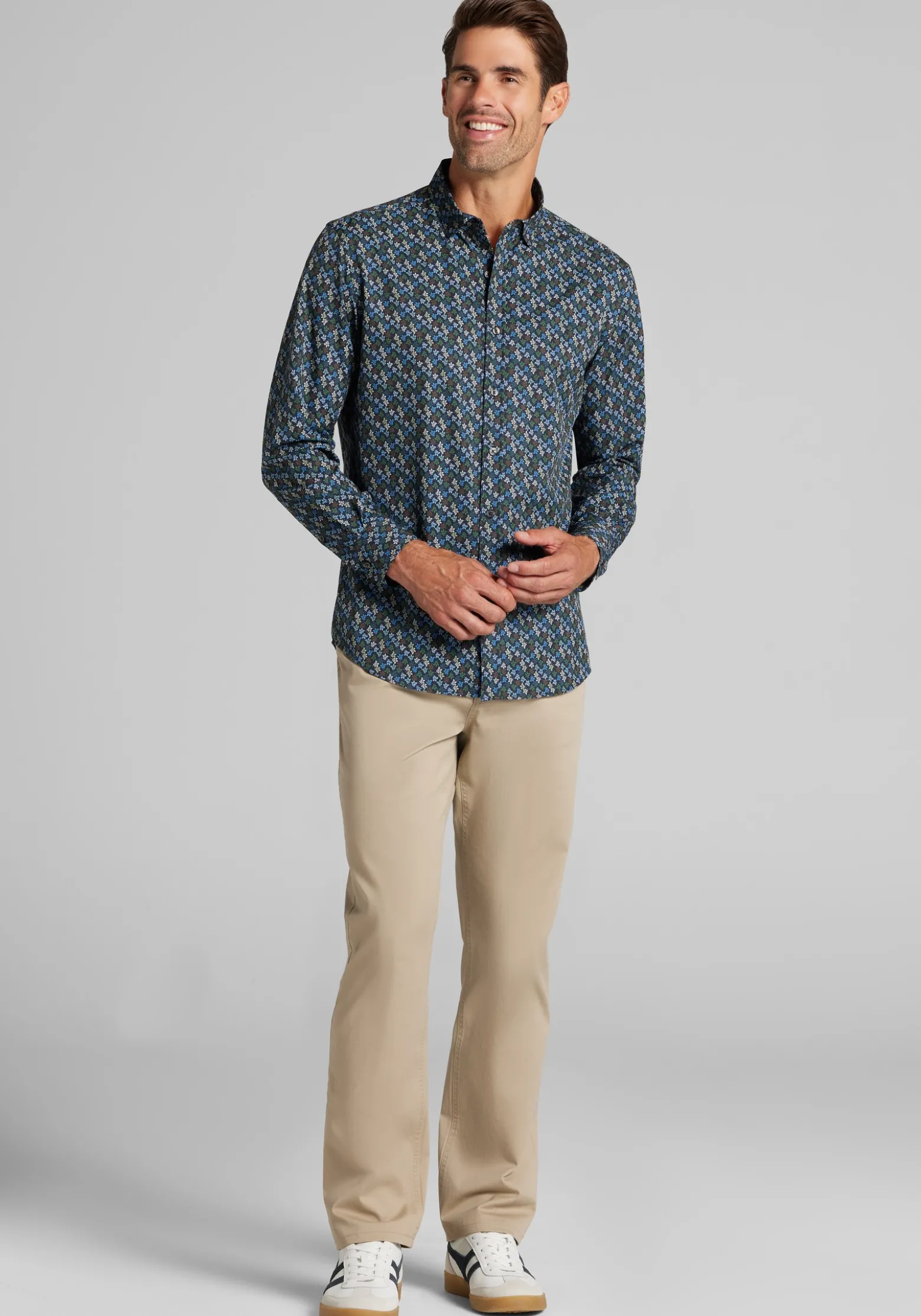 Traveler® COOLMOTION Tailored Fit Leaves 4-Way Stretch Button Up Shirt