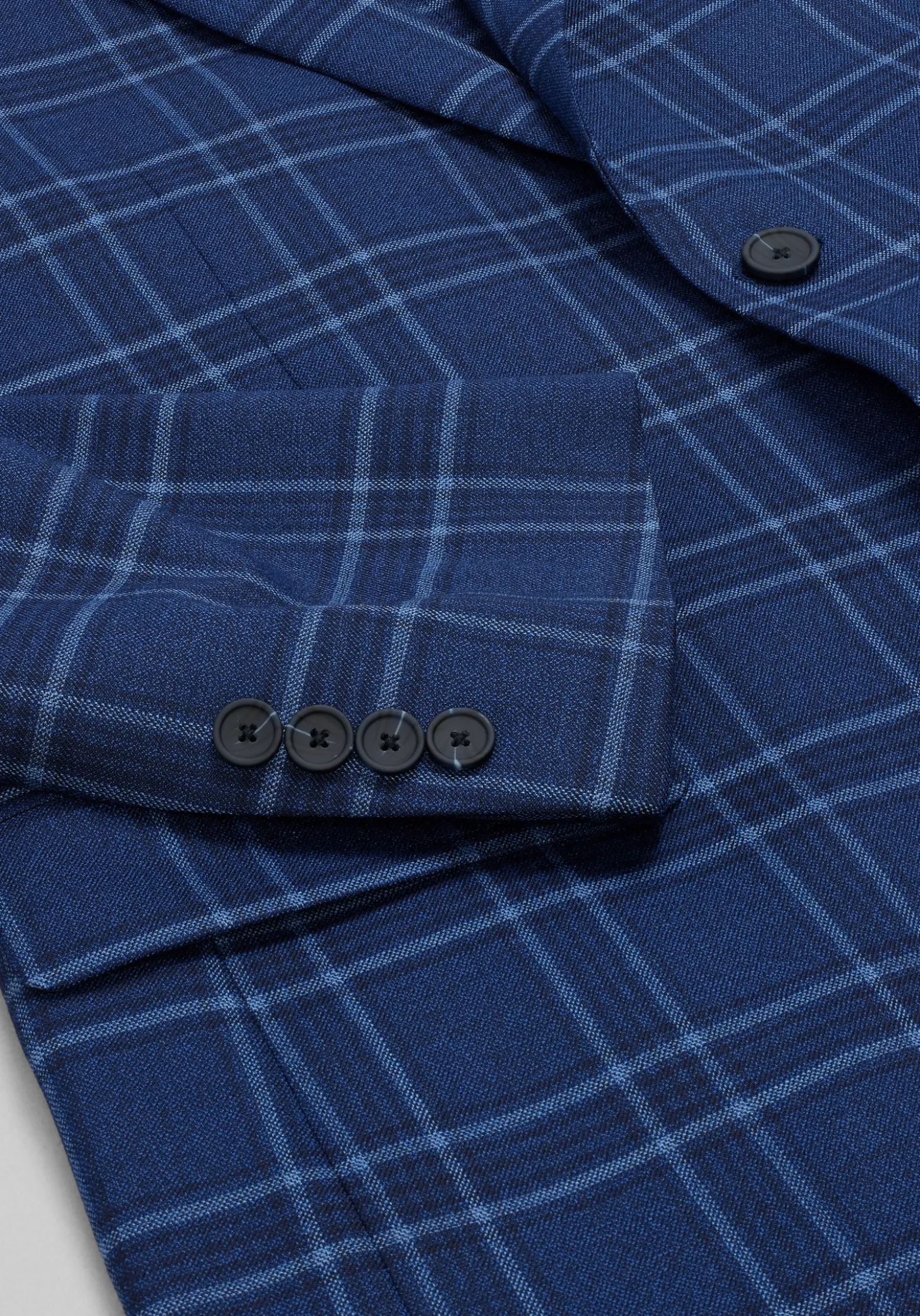 Traveler® COOLMOTION Traditional Fit Plaid Sportcoat