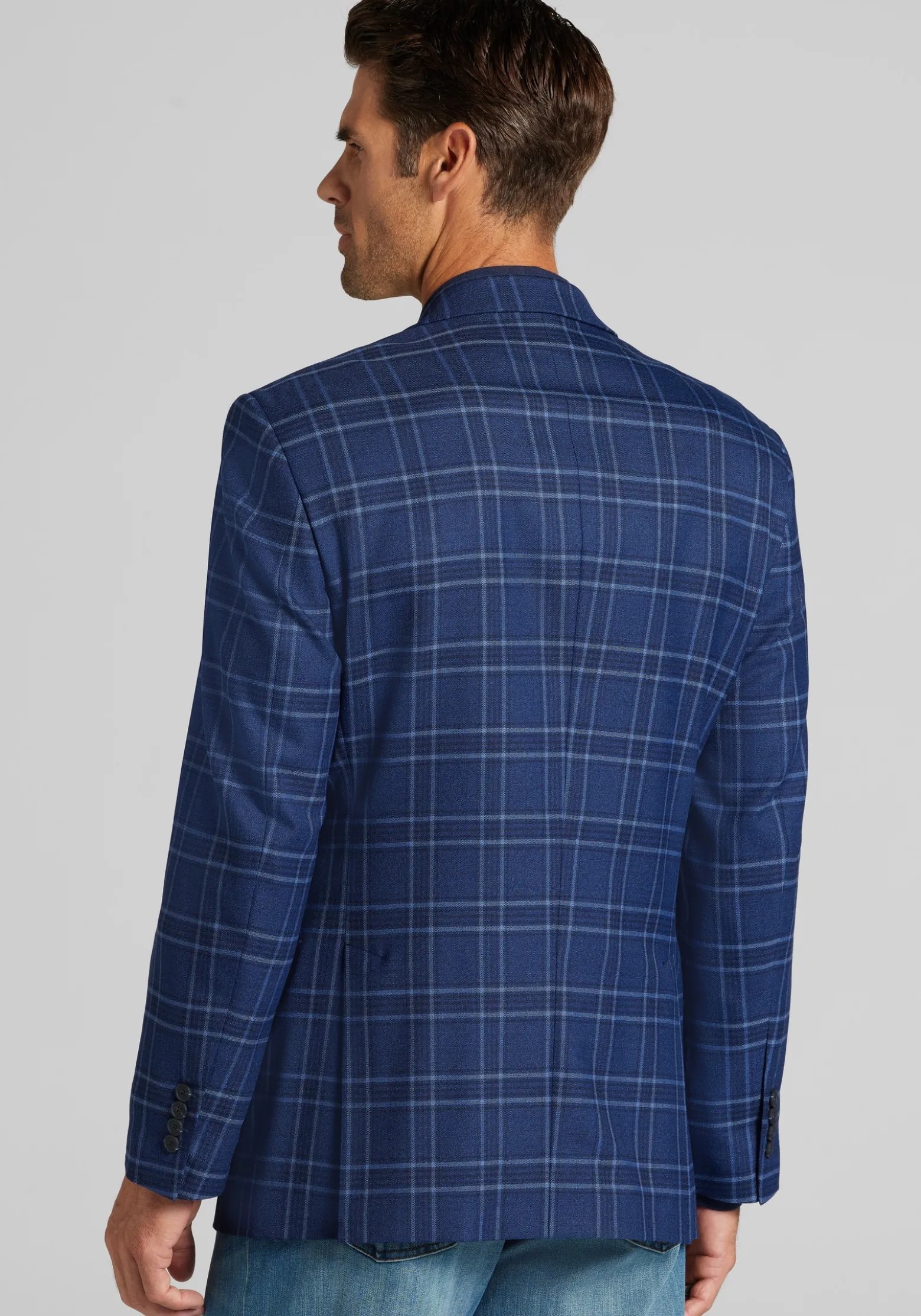 Traveler® COOLMOTION Traditional Fit Plaid Sportcoat