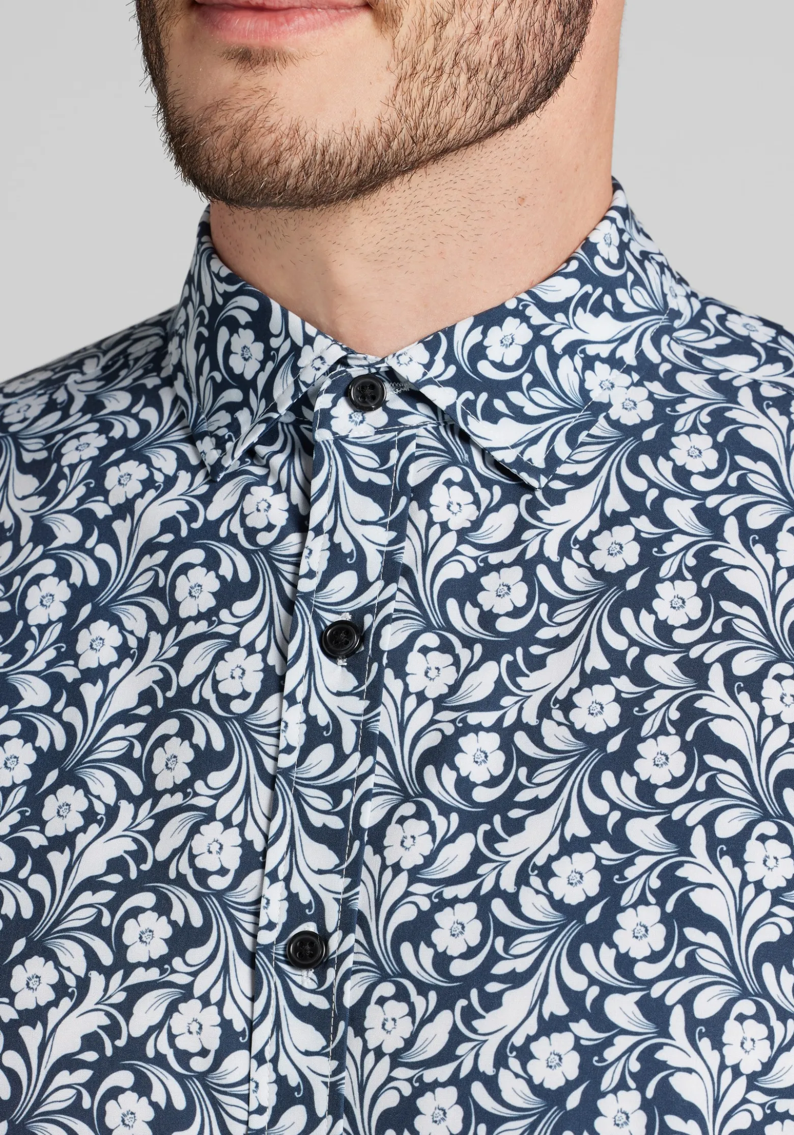 Traveler® COOLMOTION Traditional Fit Short Sleeve 4‑Way Stretch Button Up Shirt