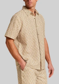 Vintage & Black Traditional Fit Medallion Seersucker Short Sleeve Shirt