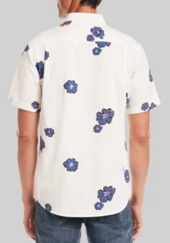 Weatherproof Vintage Tailored Fit Flower Short Sleeve Button Up Shirt