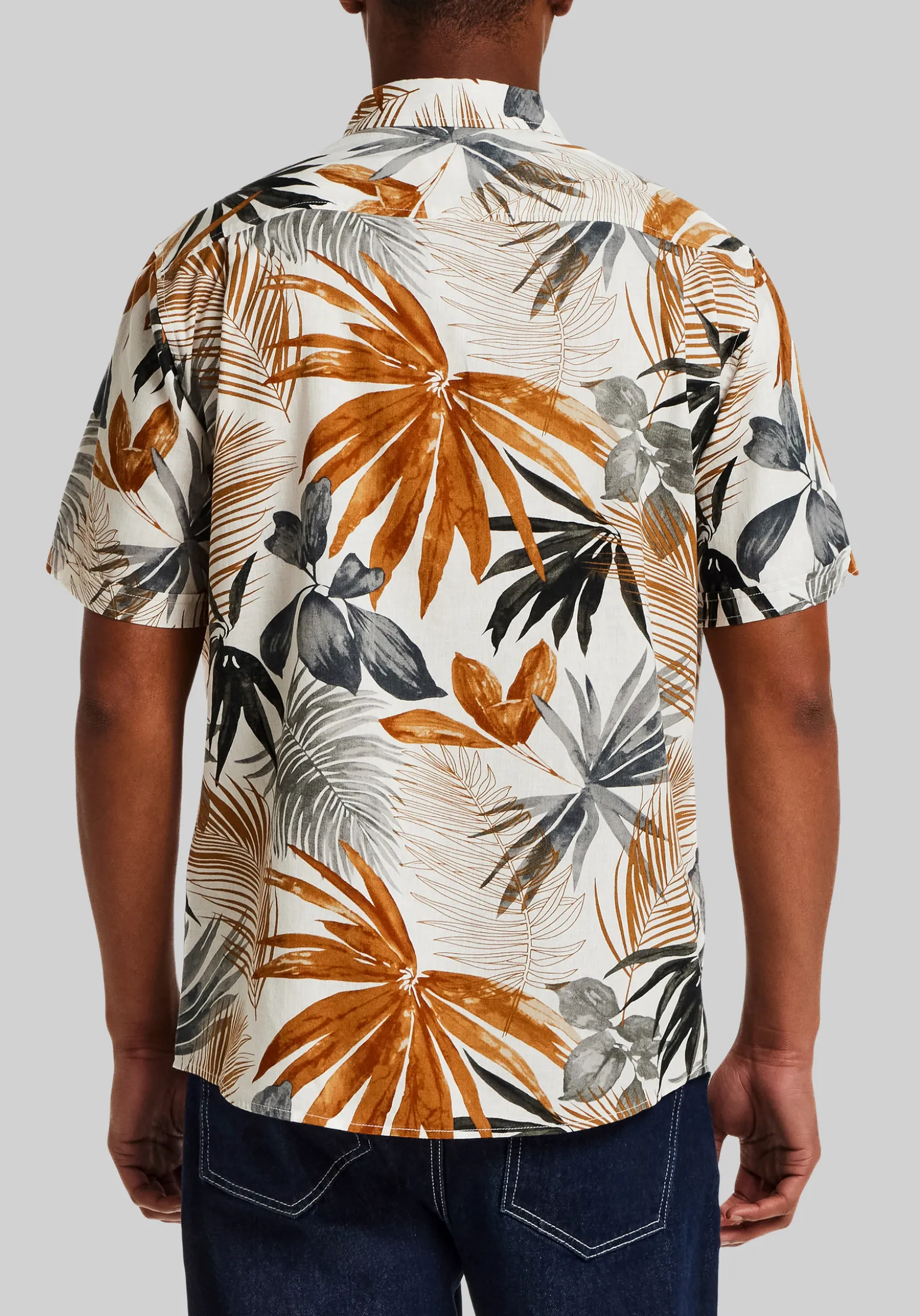 Weatherproof Vintage Traditional Fit Tropical Button Up Hawaiian Shirt