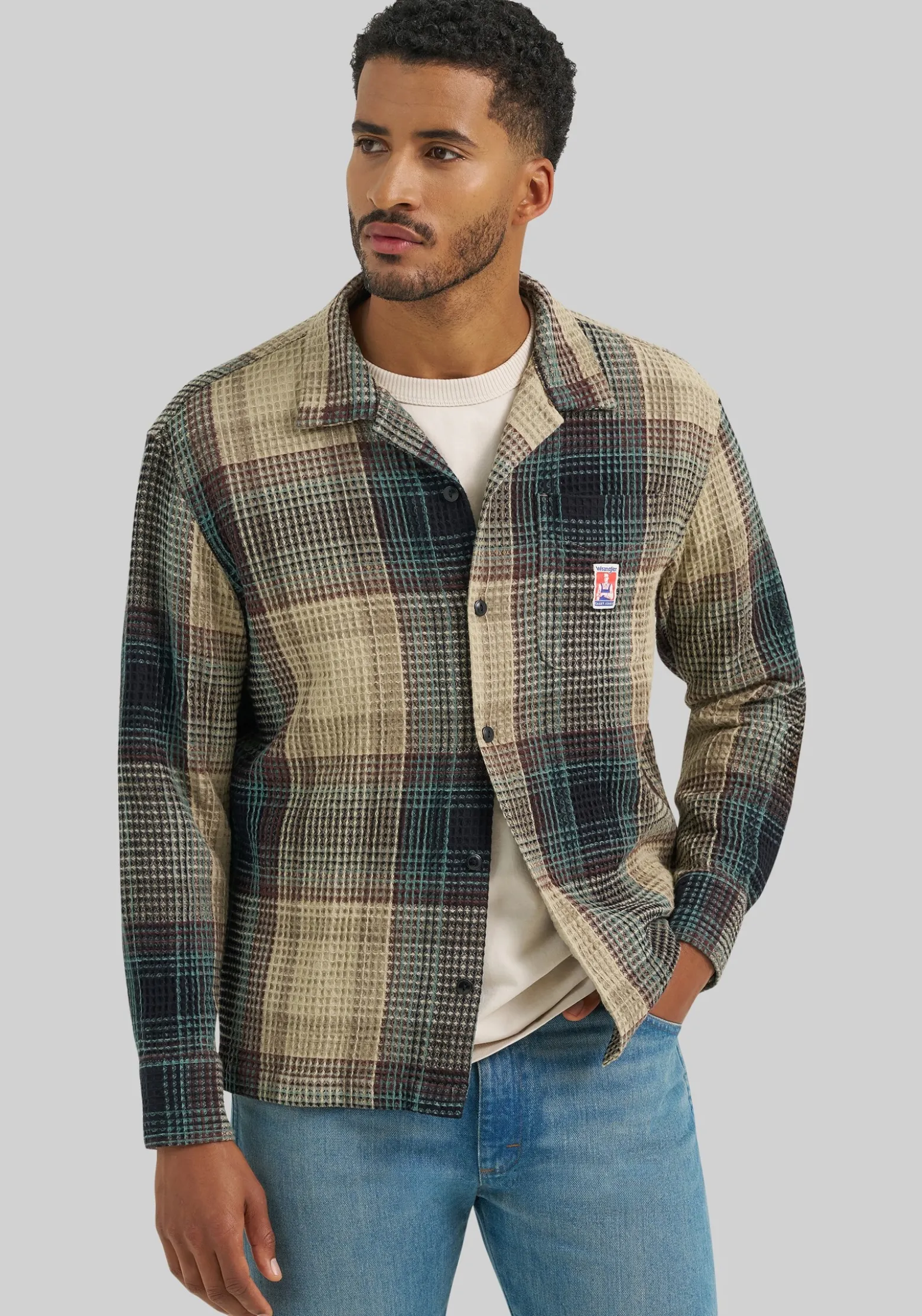 Wrangler Tailored Fit Casey Jones Resort Shirt