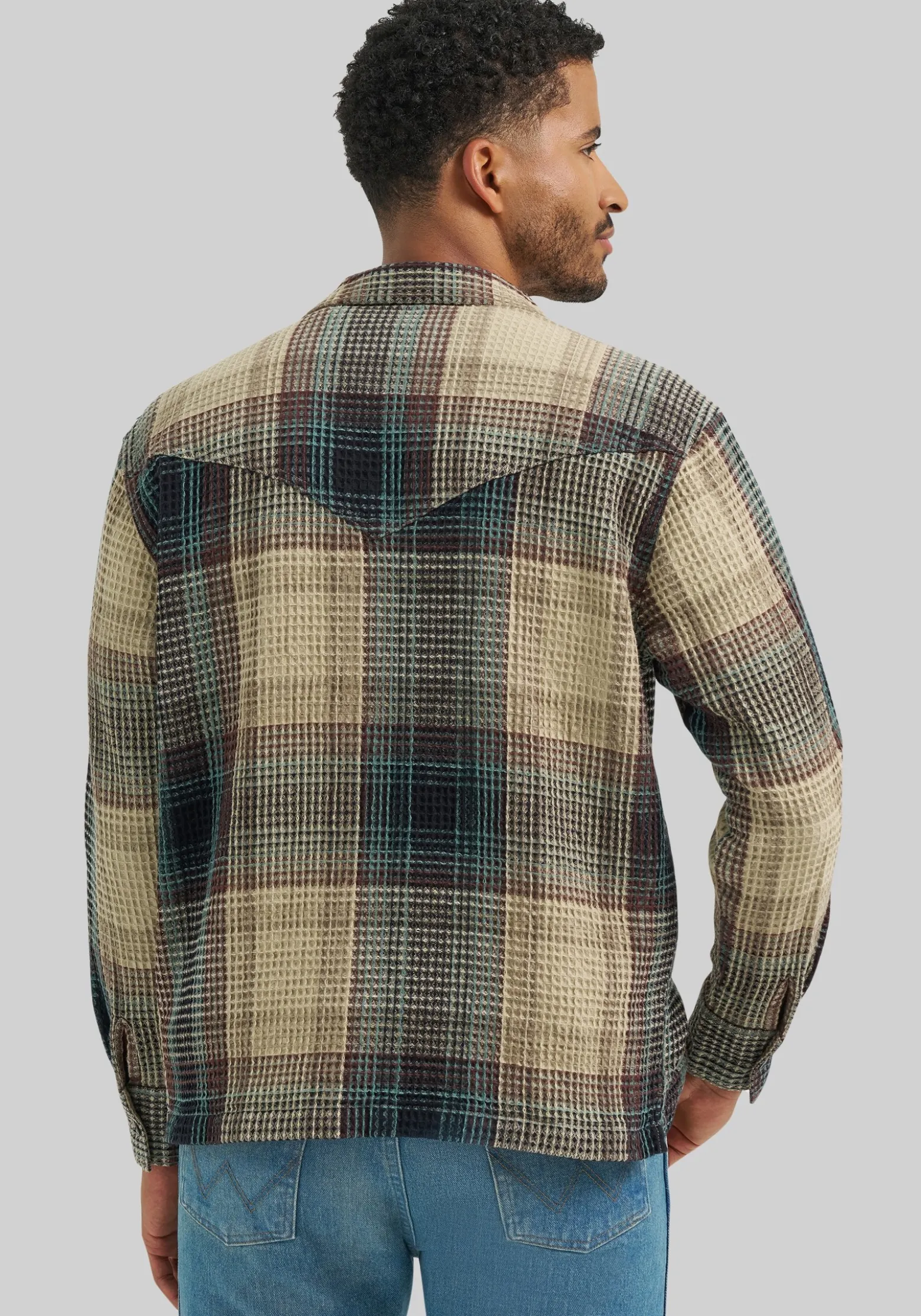 Wrangler Tailored Fit Casey Jones Resort Shirt